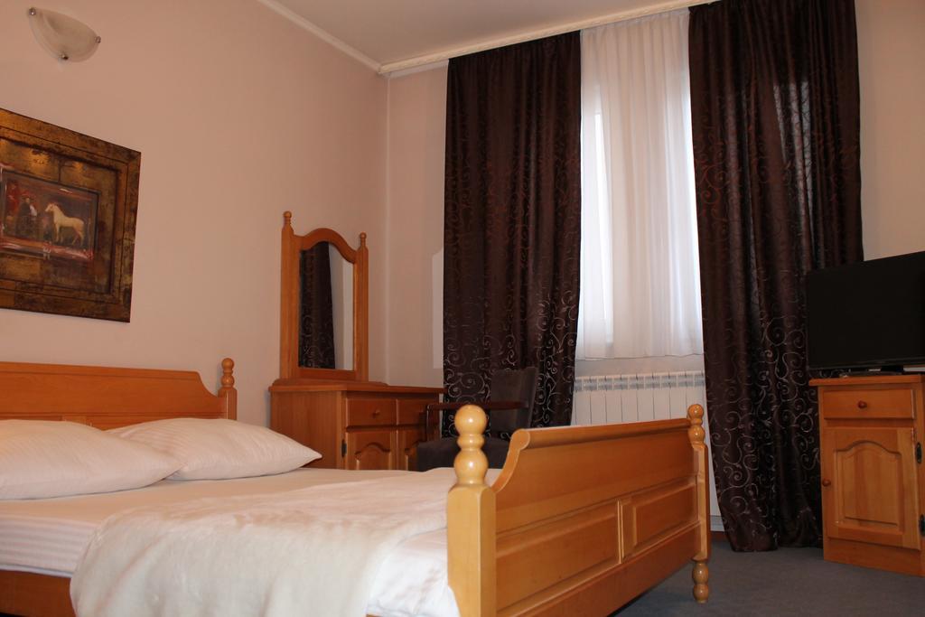 סראייבו Europa Motel מראה חיצוני תמונה